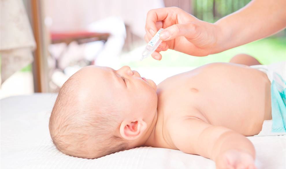 Paso a paso del lavado nasal en bebés o niños